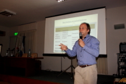 El Dr Marcos Grigioni expone sobre servicios ecosistémicos y salud en el medio rural